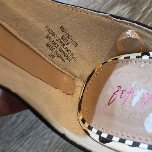 Betsey Johnson Black and White Heels with Colorful Floral Design - Picture 2 of 4